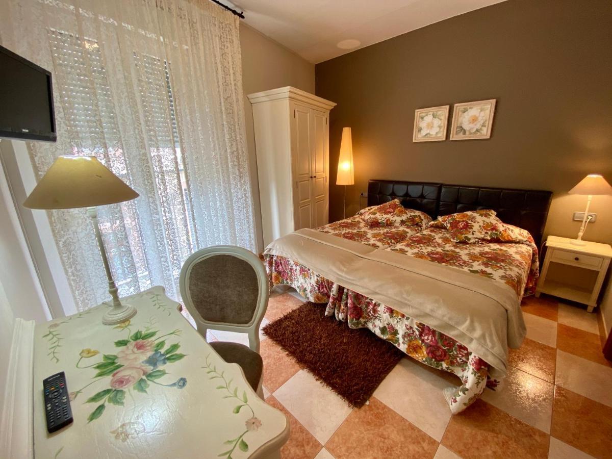 Hostal Bonavista Cervera Kültér fotó